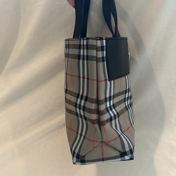 Burberry Purse - Picture 5 of 11